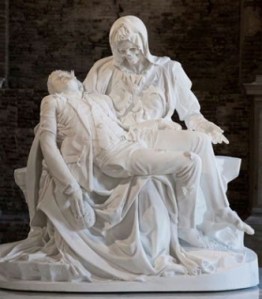 Jean Fabre la Pietà di Michelangelo a Venezia